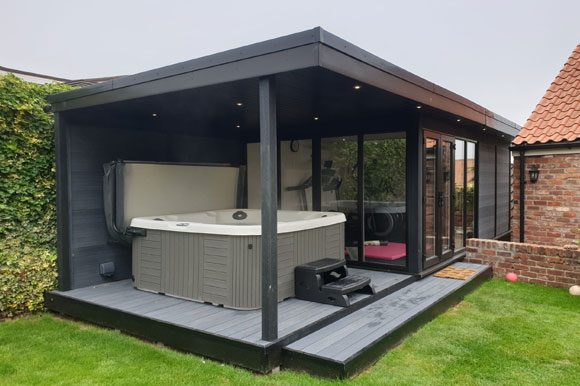 Relaxing Garden Room Hot Tub Retreat Essex